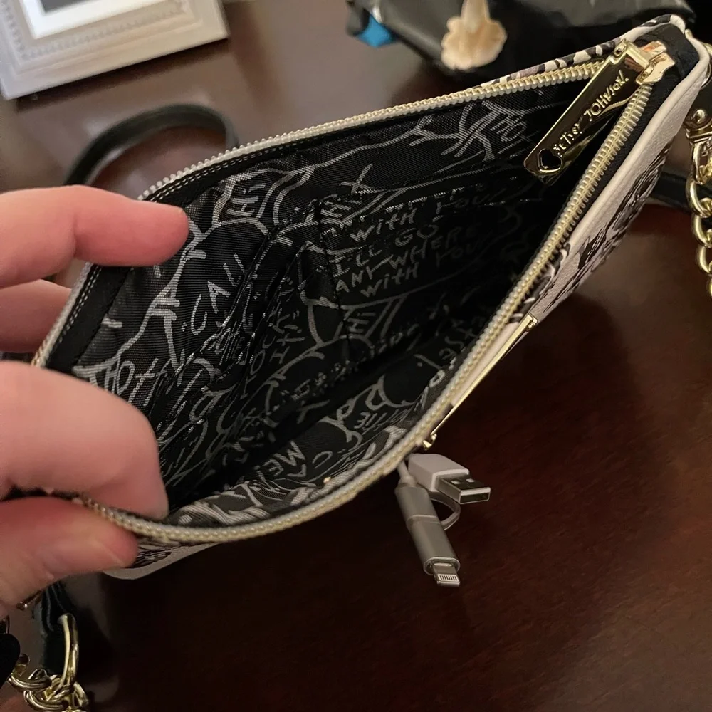 Betsey Johnson black and white rose clutch/crossbody - Picture 5 of 7